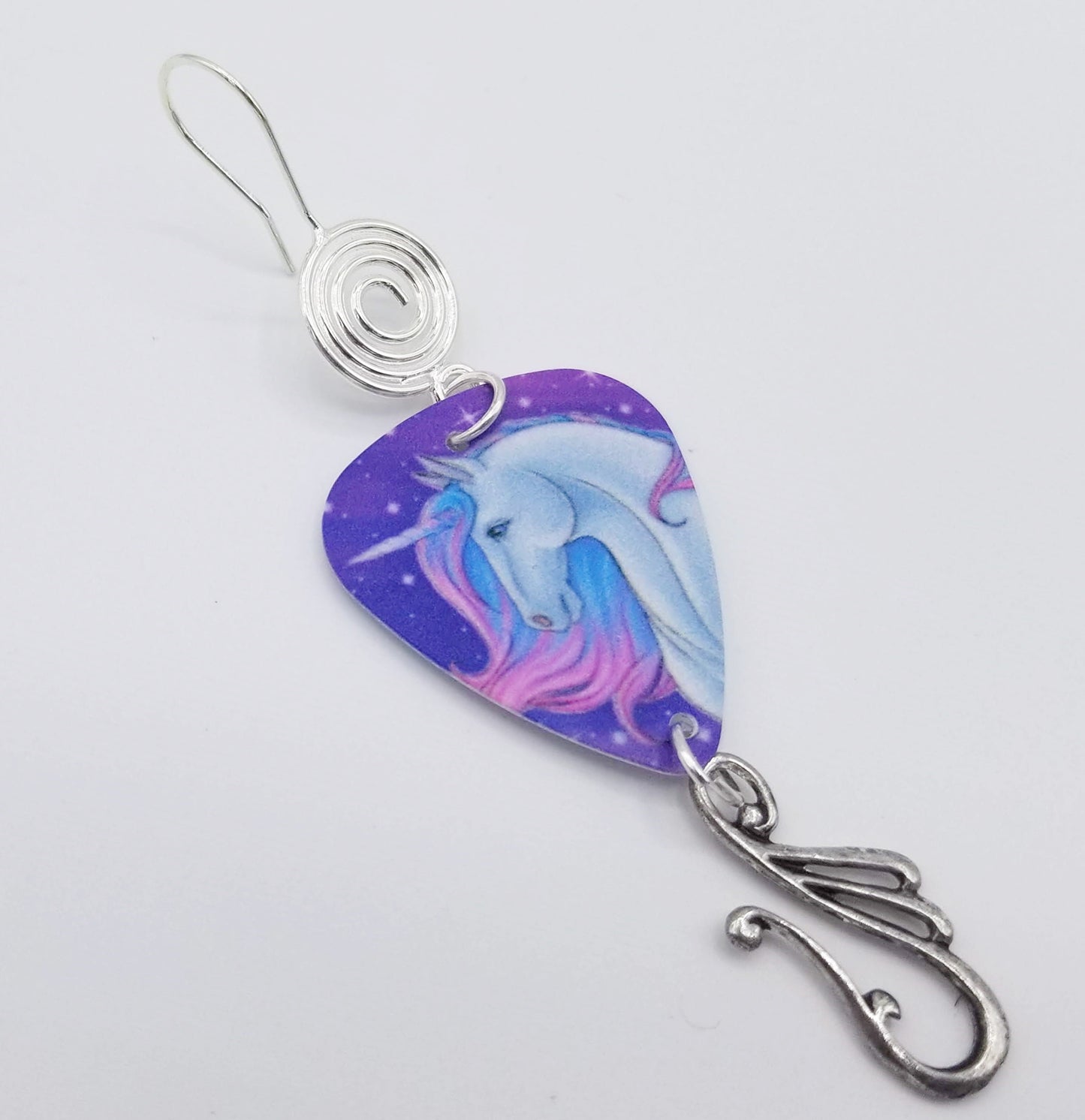 Guitar pick Portuguese knitting pin- unicorn.