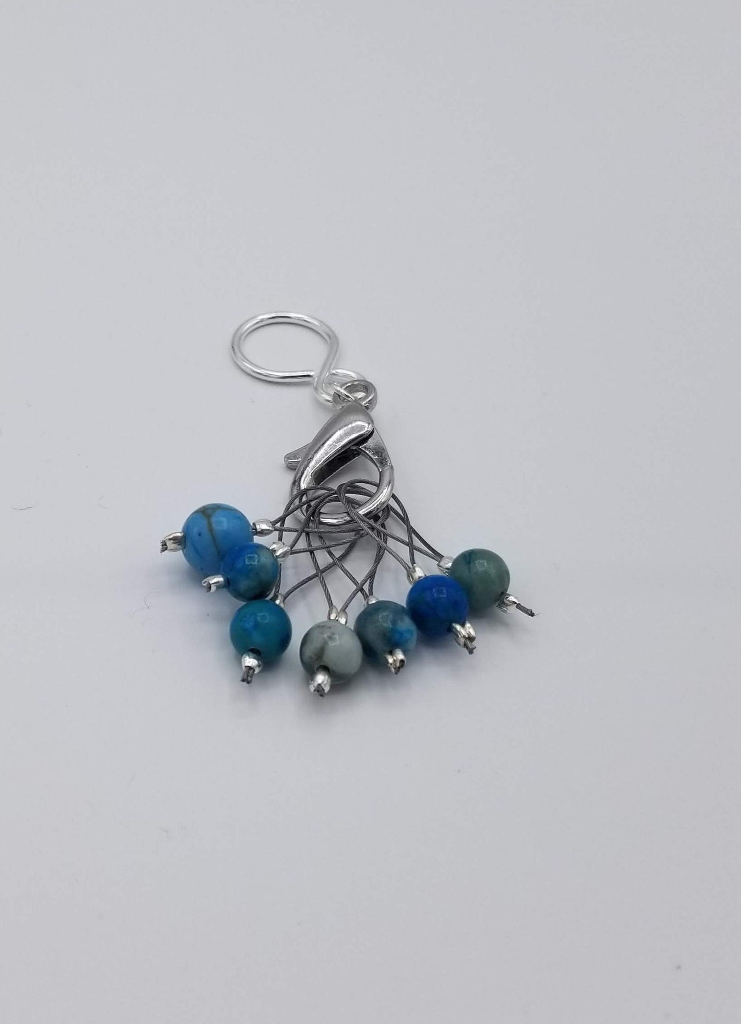 snag free stitch markers blue stone