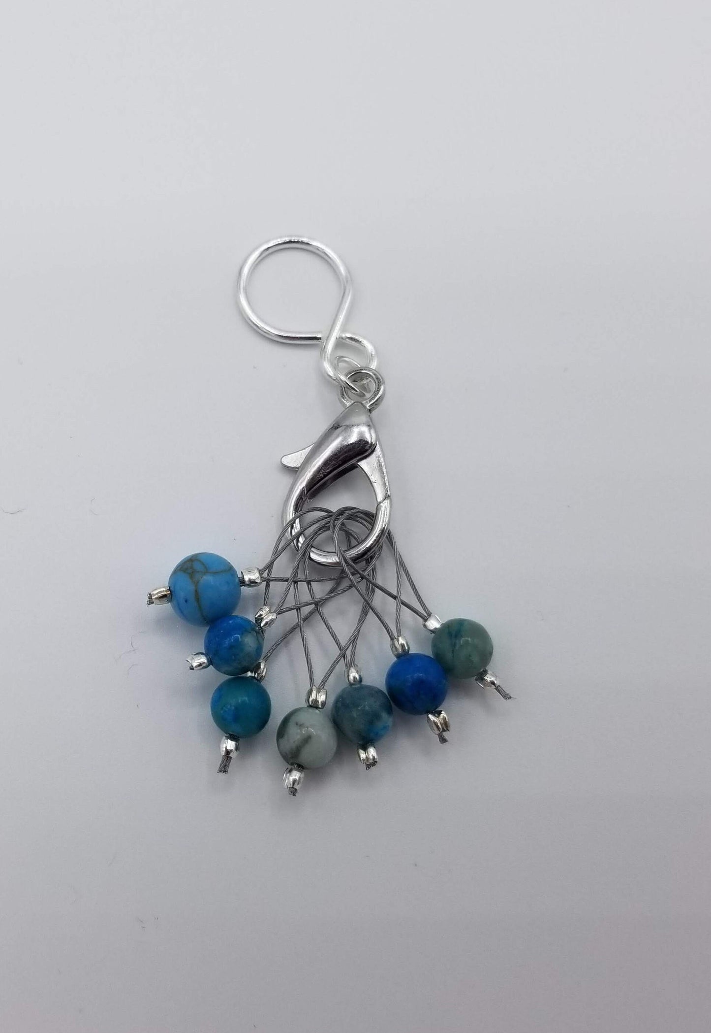 snag free stitch markers blue stone