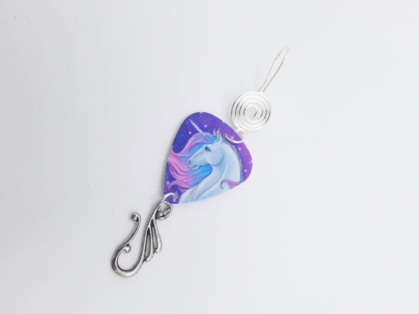 Guitar pick Portuguese knitting pin- unicorn.